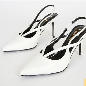 Lulu’s ivory closed toe sling back heels